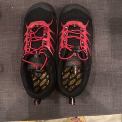 New Boys Keen Sneakers Size 6 Red & Black No Tie Laces
