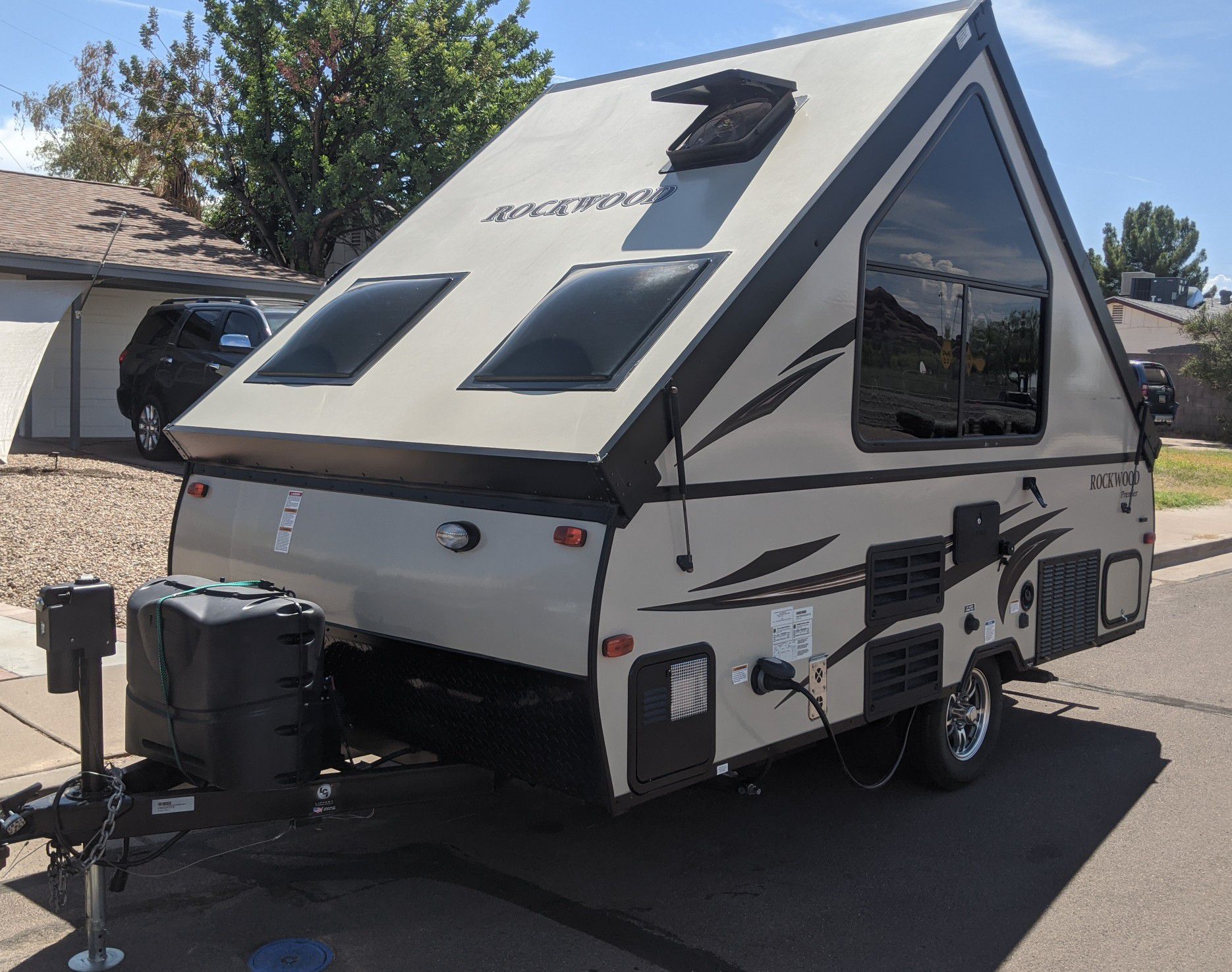 2016 A fram pop-up camper trailer