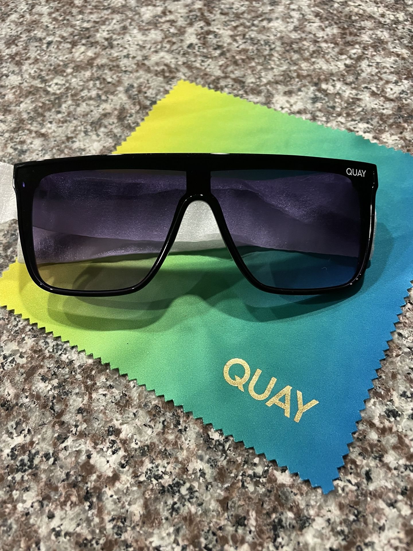 QUAY AUSTRALIA womans Nightfall Glasses