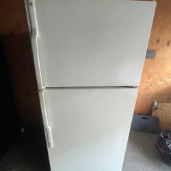 Top Freezer Refrigerador Good Condiciones 3 Month Warranty