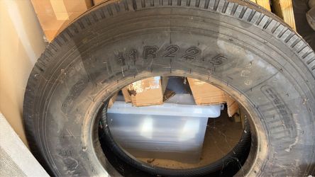 11R22.5 Turnpike Heavy-Duty Commercial Truck Tire - Brand New