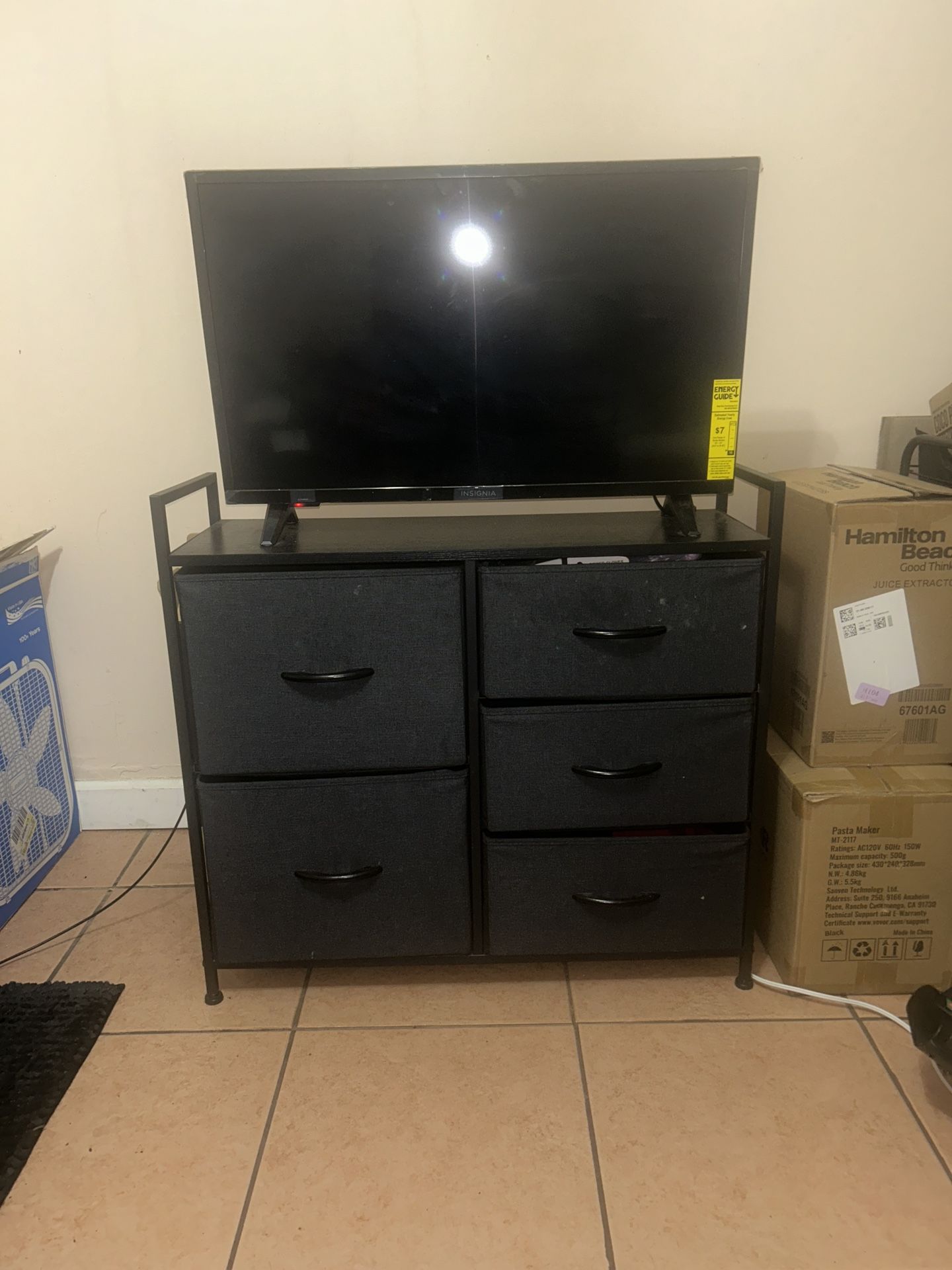 TV 32 Insignia Smartv Model F20 Series Led Con Mesa Y Gavetero