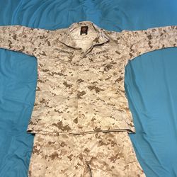 USMC DESERT MARPAT CAMO