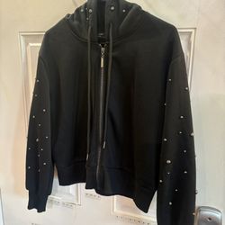 Young Contemporary Size Small 