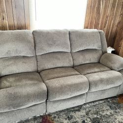 8 Month Old Couch 2 Recliners Perfect Shape 