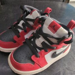 Nike Air Jordan 1 Mid toddler sneakers size 6c  in a white, black, and red colorway