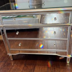 Mirrored 3-Drawer Chest 42”   