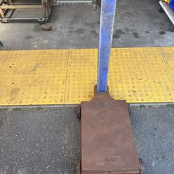 Howe antique Platform Scale