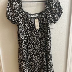 Women’s Dress Flowers 