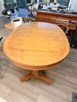 Antique Oak Round Pedestal Dining Table