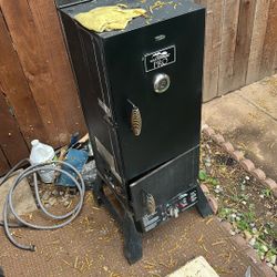 Master Built Pro Smoker 