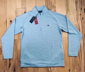 Travis Mathew Upgraded 1/4 Zip Golf Pullover