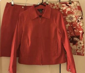 Women’s Suit (1 Jacket & 2 Skirts)