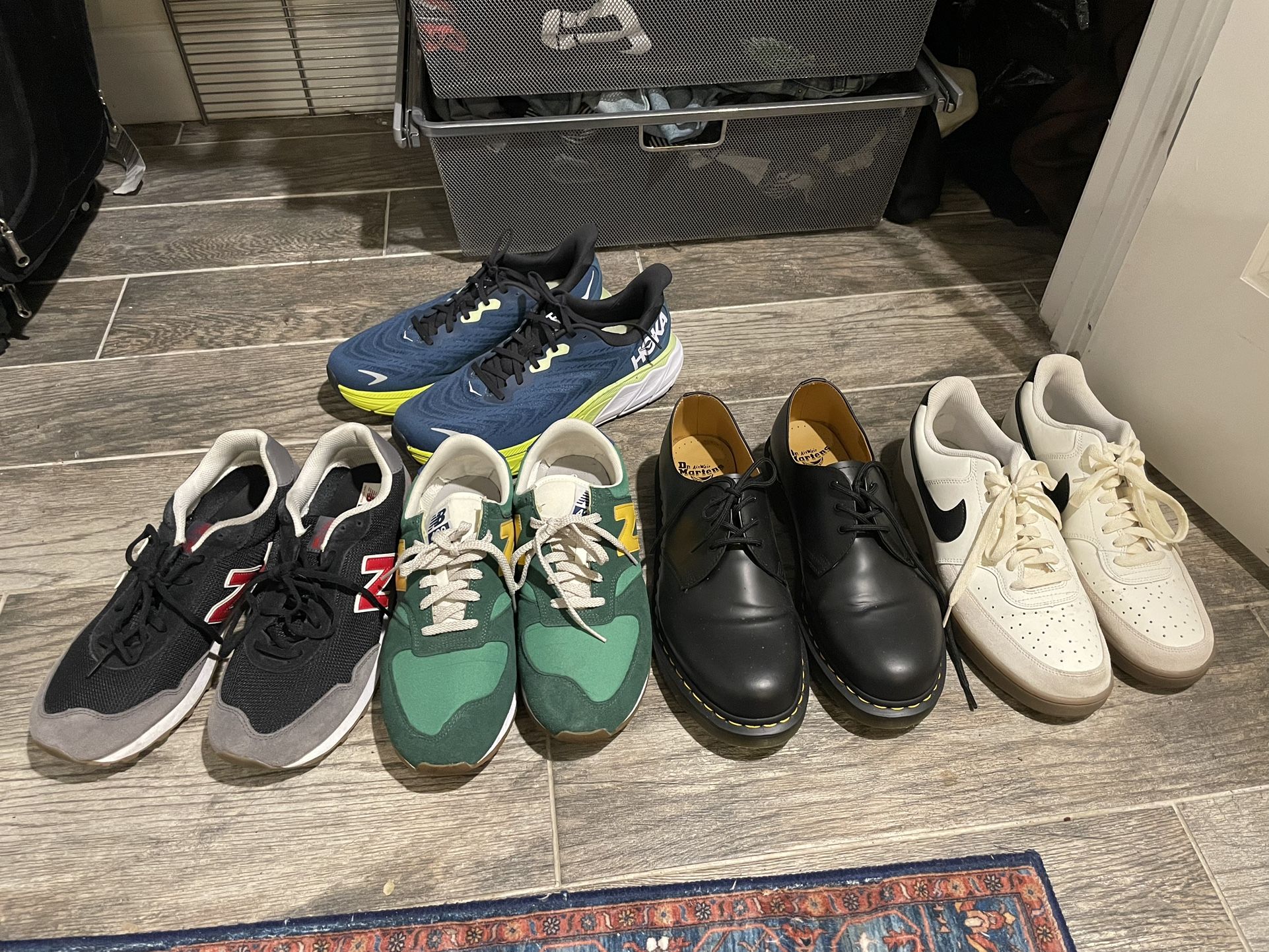 Nike/New Balance/Dr. Martens/Hoka Shoes