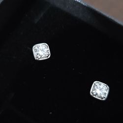 New Unisex Moissanite Diamond Earrings