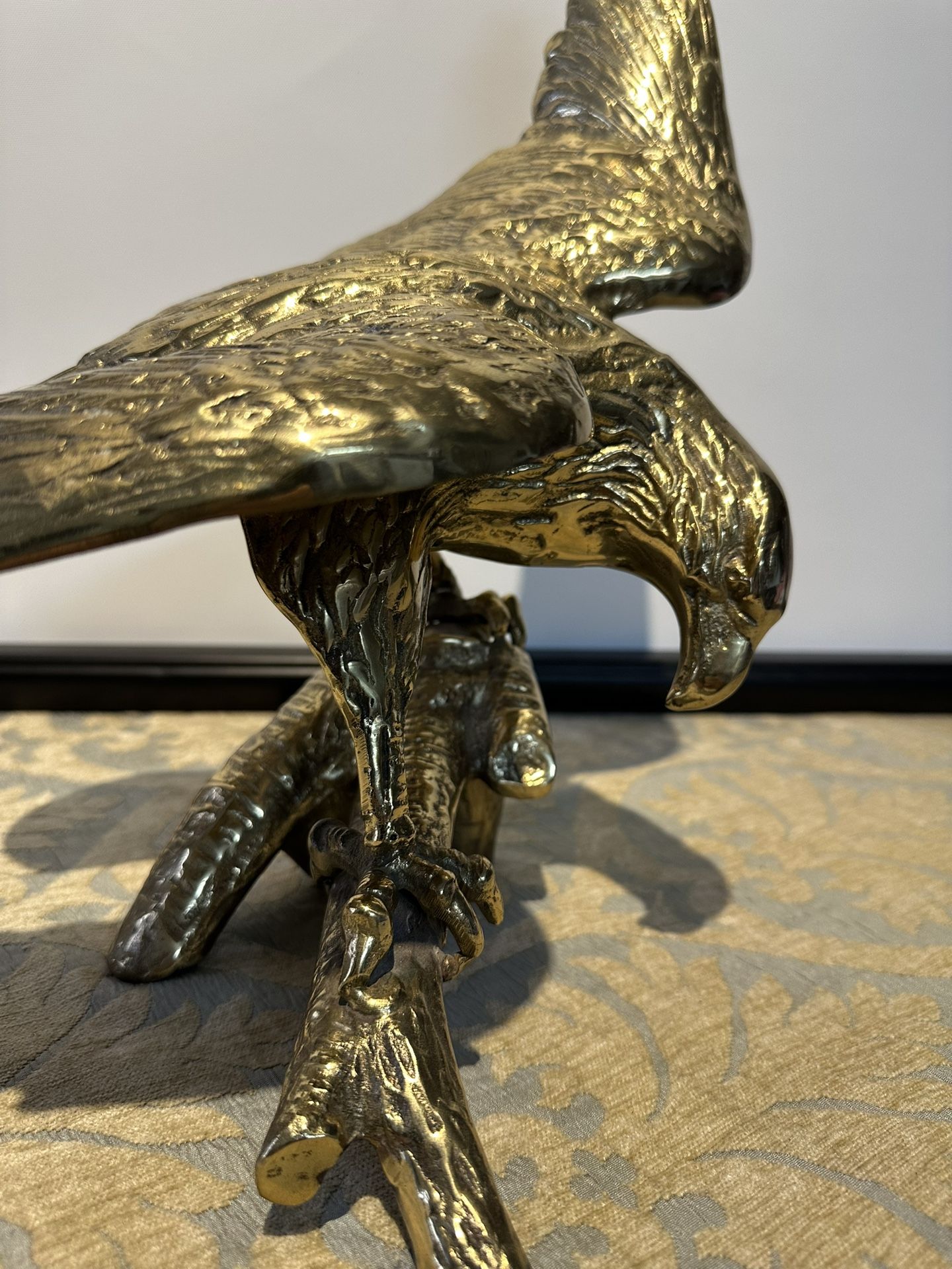 Beautiful large bronze brass Eagle sculpture L18xD14xH15.5 inch Lbs 7.5 Item# 1950GR25 Lbs 7.5