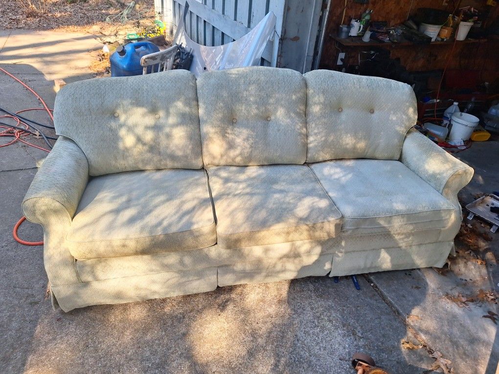 Couch-lazy boy