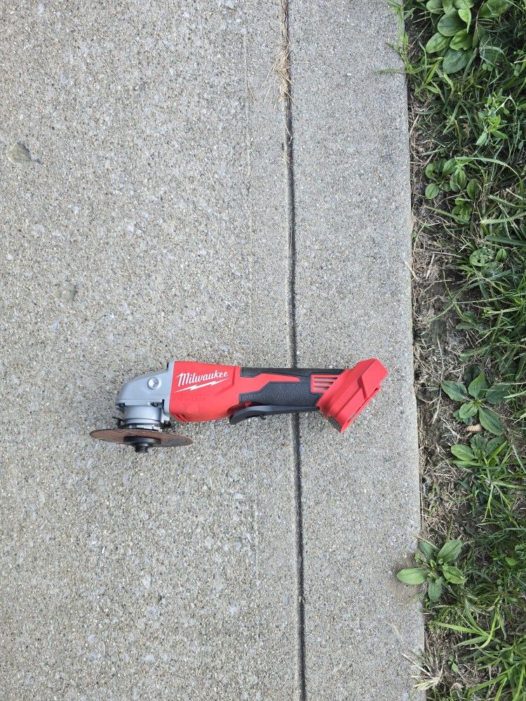 Milwaukee Right Angle Grinder