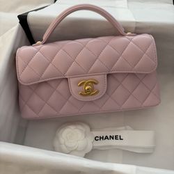 NWT 🖤 CHANEL 25P Pink Lambskin Mini Top Handle Bag