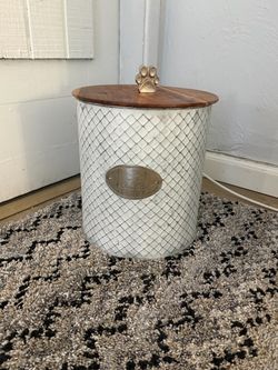Metal dog food container