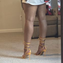 Yellow Strap Her Ups