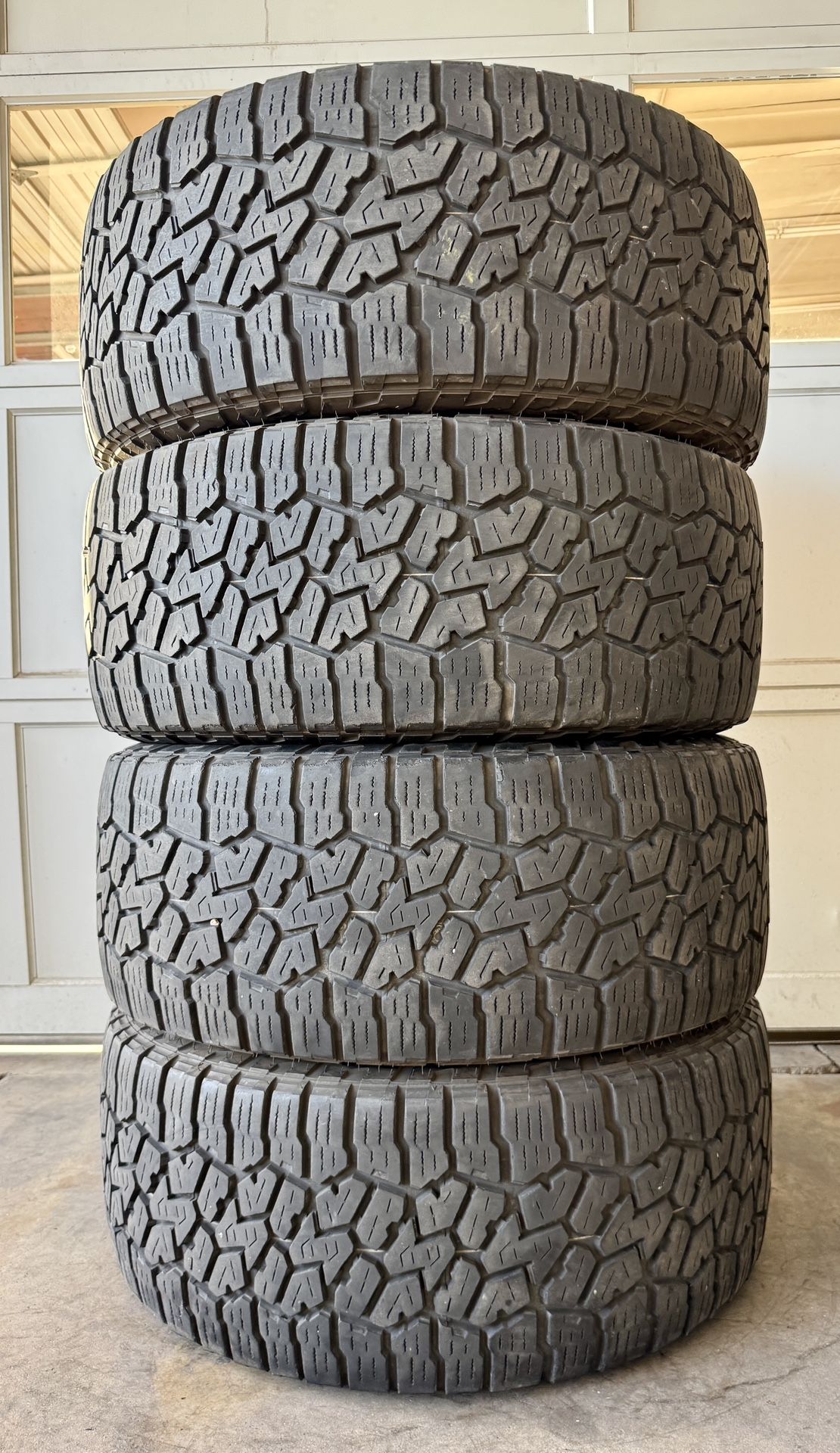 LT 305 55 20 Falken Wildpeak