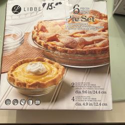 6 Pieces Pie Set   Never Used. Box Unopened 