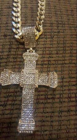 Iced Out Cross