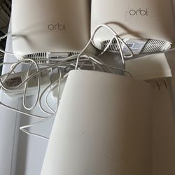 NETGEAR Orbi RBR750 Tri-band Mesh WiFi 6 AX4200 Network Router W 2 Sattelites