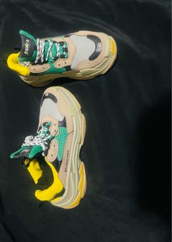 Shoe