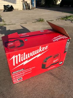 Milwaukee M18 Brushless Refrigerant Recovery Machine