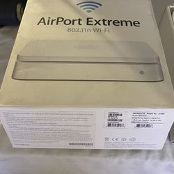 Apple AirPort Extreme router