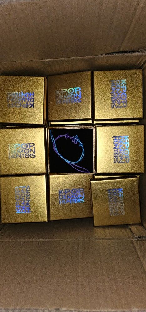 K-POP DEMON HUNTERS COLLECTORS BRACELET