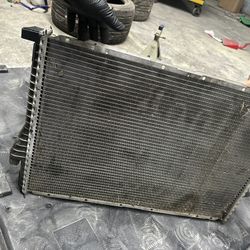 BMW E39 540i Radiator 