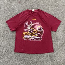 2000s Washington redskins helmet tee men’s Size XL
