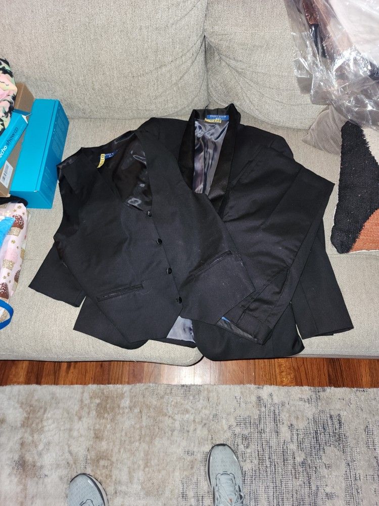 Size 12 Tuxedo