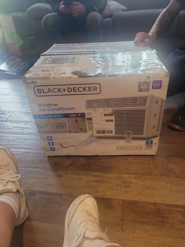 Black and decker twelve thousand b t u air conditioner