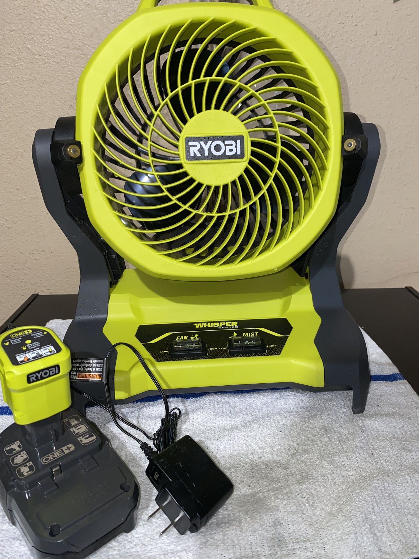 Ryobi One+ 18V cordless 7 1/2in. bucket top misting fan kit with 1.5ah battery and charger