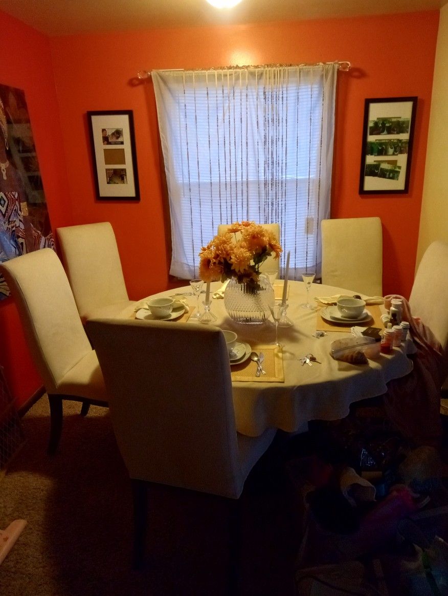 7 Piece Round Dining Table