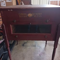 Antique, baby chic incubator