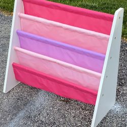 kid's book shelf 