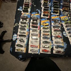 Selling Hotwheels (READ DESC)