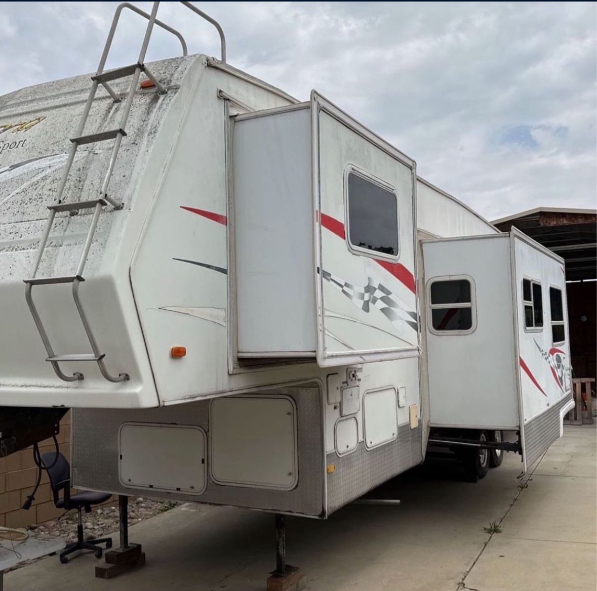 2005 Forest River Sierra