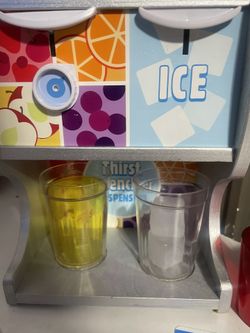 Melissa & Doug - Thirst Quencher Dispenser