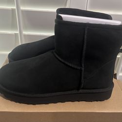 NEW UGG Classic Mini II Lined Short Suede Boots BLACK (Women's Size 7) - $75