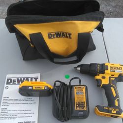DEWALT DRILL BATTERY CHARGER NEW. READ DETAILS 