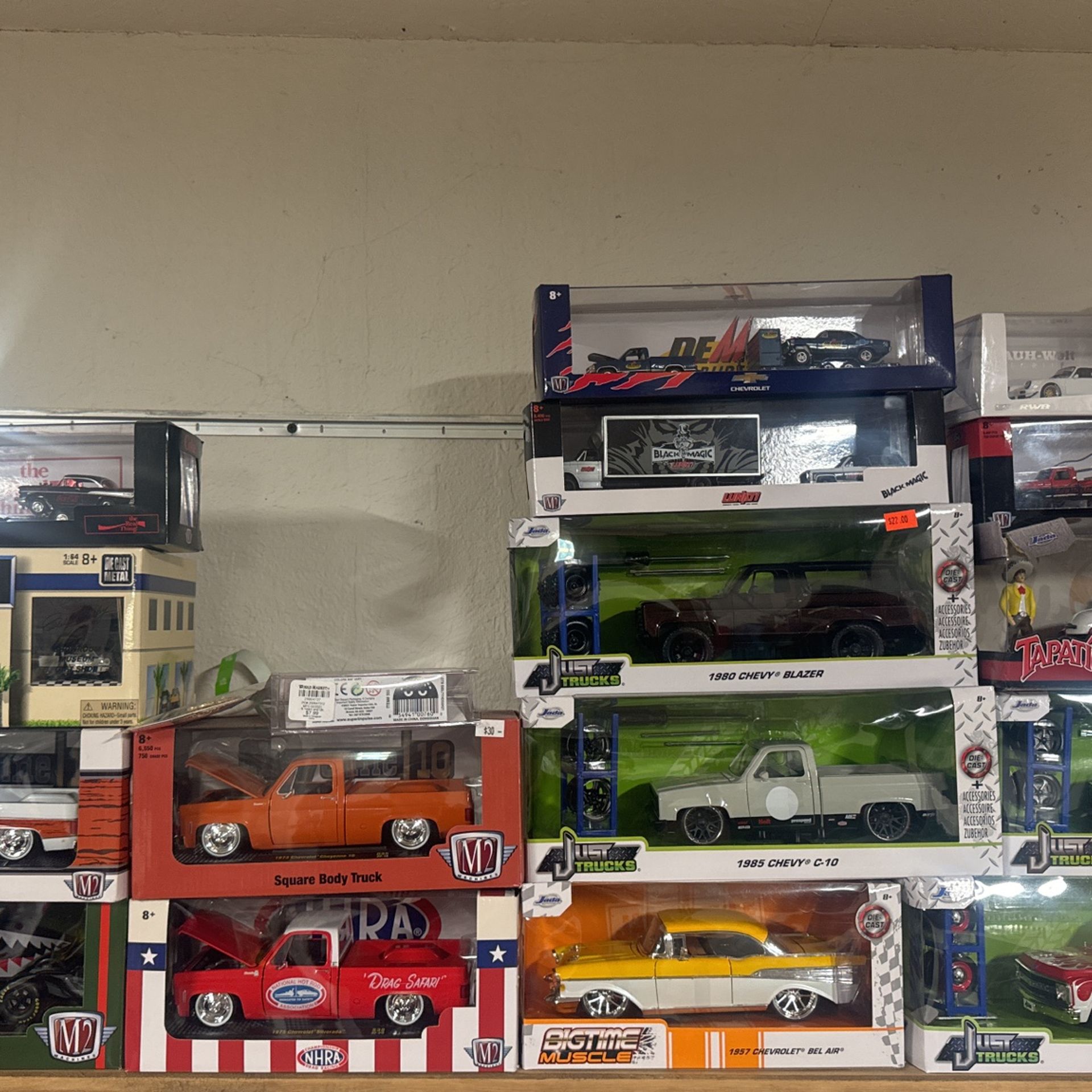 1/24 Scale Trucks