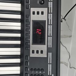 Alesis Talent61 piano in perfect condition, like new, and very little use