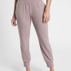 Athleta's Salutation High Rise Jogger size M