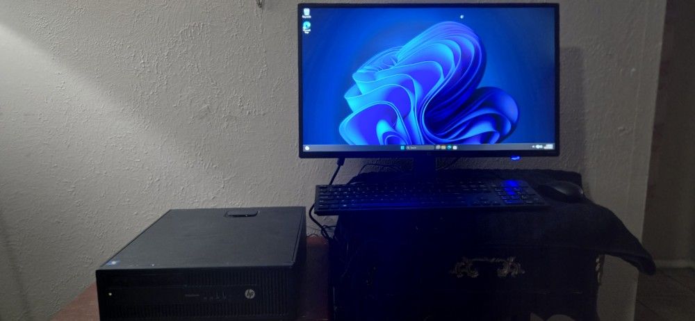 Hp Pavillion W/ Hp Monitor